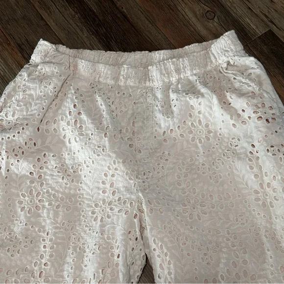 City Chic Olivia lace eyelet pants cream women's plus size L 20 cropped - Picture 3 of 10